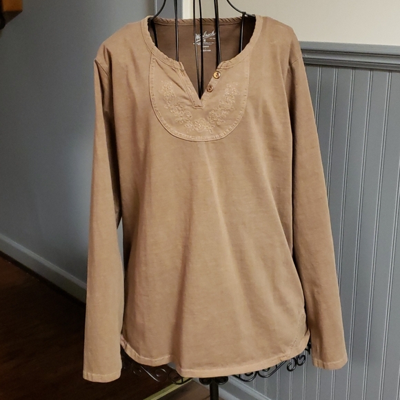 Woolrich Tops - 👚WOOLRICH PULL OVER TOP👚